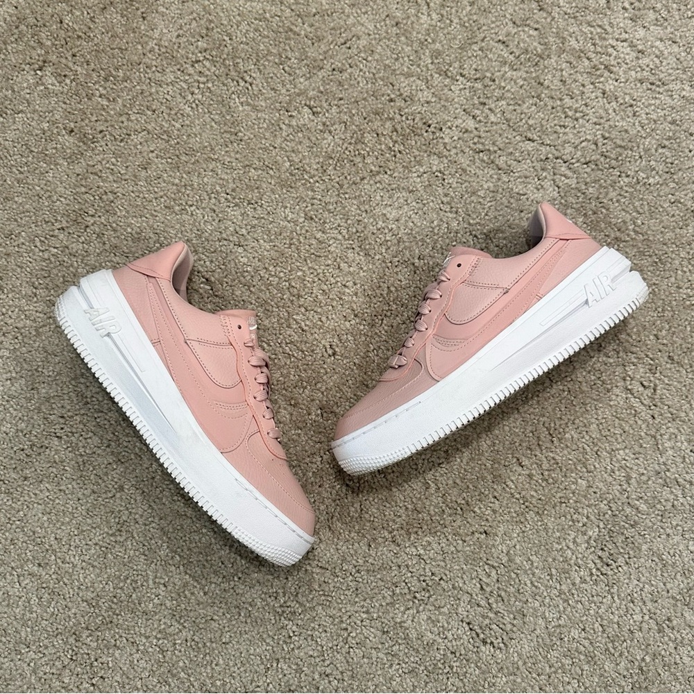 Nike Women's Pink Oxford Air Force 1 Platform (PLT.AF.ORM) Sneakers Women’s 9.5